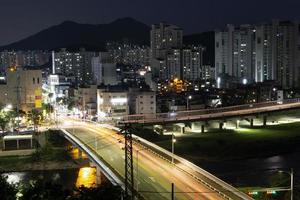 belle vue nocturne de la ville d'anyang photo