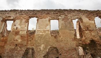 ruines d'une ancienne forteresse photo