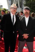 los angeles, 10 septembre - adam savage, jamie hyneman de mythbusters arrivant aux arrivées créatives aux heures de grande écoute des emmy awards au nokia theatre le 10 septembre 2011 à los angeles, ca photo