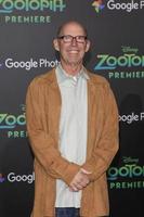 Los angeles, 17 février - don lake à la première de zootopia au théâtre el capitan le 17 février 2016 à los angeles, ca photo