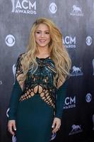 las vegas, 6 avril - shakira à l'académie des prix de la musique country 2014, arrivées au mgm grand garden arena le 6 avril 2014 à las vegas, nv photo