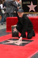 los angeles, 10 décembre - ron howard à l'étoile ron howard sur le hollywood walk of fame au hollywood blvd le 10 décembre 2015 à los angeles, ca photo