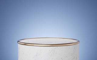 podium de cylindre en marbre blanc vide avec bordure dorée flottant sur fond d'espace de copie bleu. objet géométrique 3d studio minimal abstrait. espace de maquette de piédestal pour l'affichage de la conception du produit. rendu 3D.