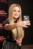 los angeles, nov 22 - olivia holt à la radio disney s family vip anniversaire au club nokia le 22 novembre 2014 à los angeles, ca photo