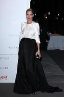 Los angeles, nov 5 - uma thurman arrive au gala du film d'art lacma au musée d'art du comté le 5 novembre 2011 à los angeles, ca photo