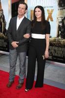 los angeles, 23 juin - peter krause, lauren graham à la première max au théâtre égyptien le 23 juin 2015 à los angeles, ca photo