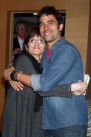 los angeles, 27 février - jill farren phelps, ignacio serricchio lors des nouveaux visages chauds des jeunes et de l'événement de presse agité à la ville de télévision cbs le 27 février 2013 à los angeles, ca photo