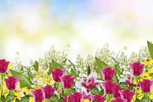 belles fleurs lys et muguet photo
