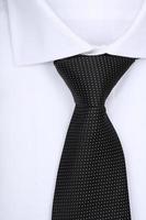 cravate sur fond blanc - gros plan photo