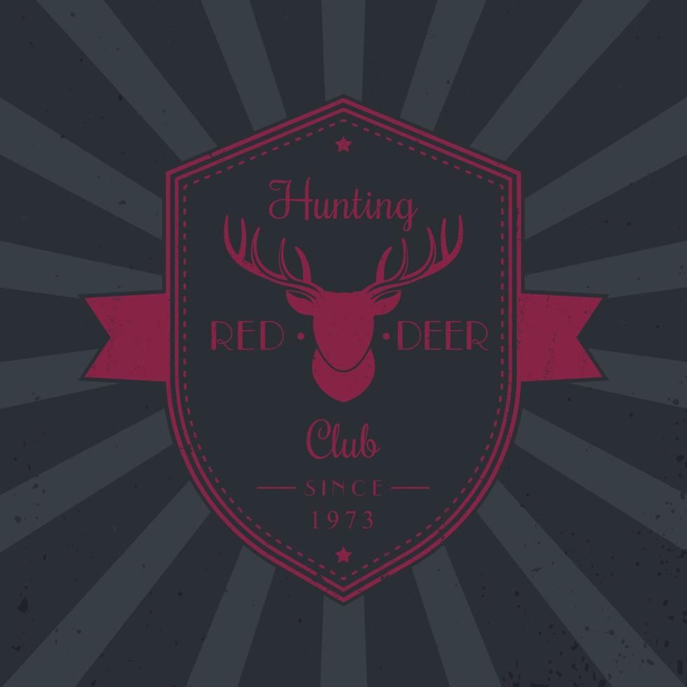 emblème vintage du club de chasse, insigne avec tête de cerf rouge, création de logo en forme de bouclier vecteur