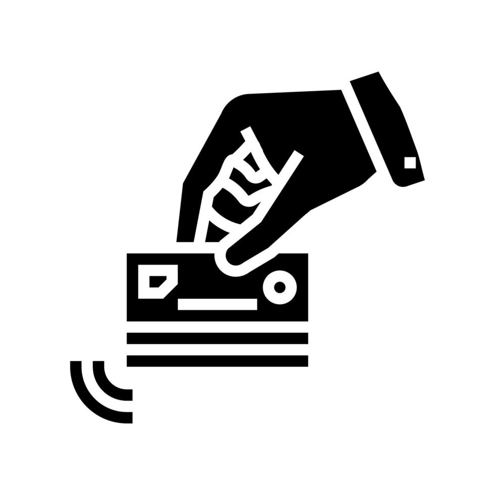 main tenant la carte avec illustration vectorielle d'icône de glyphe de puce de paiement sans contact vecteur