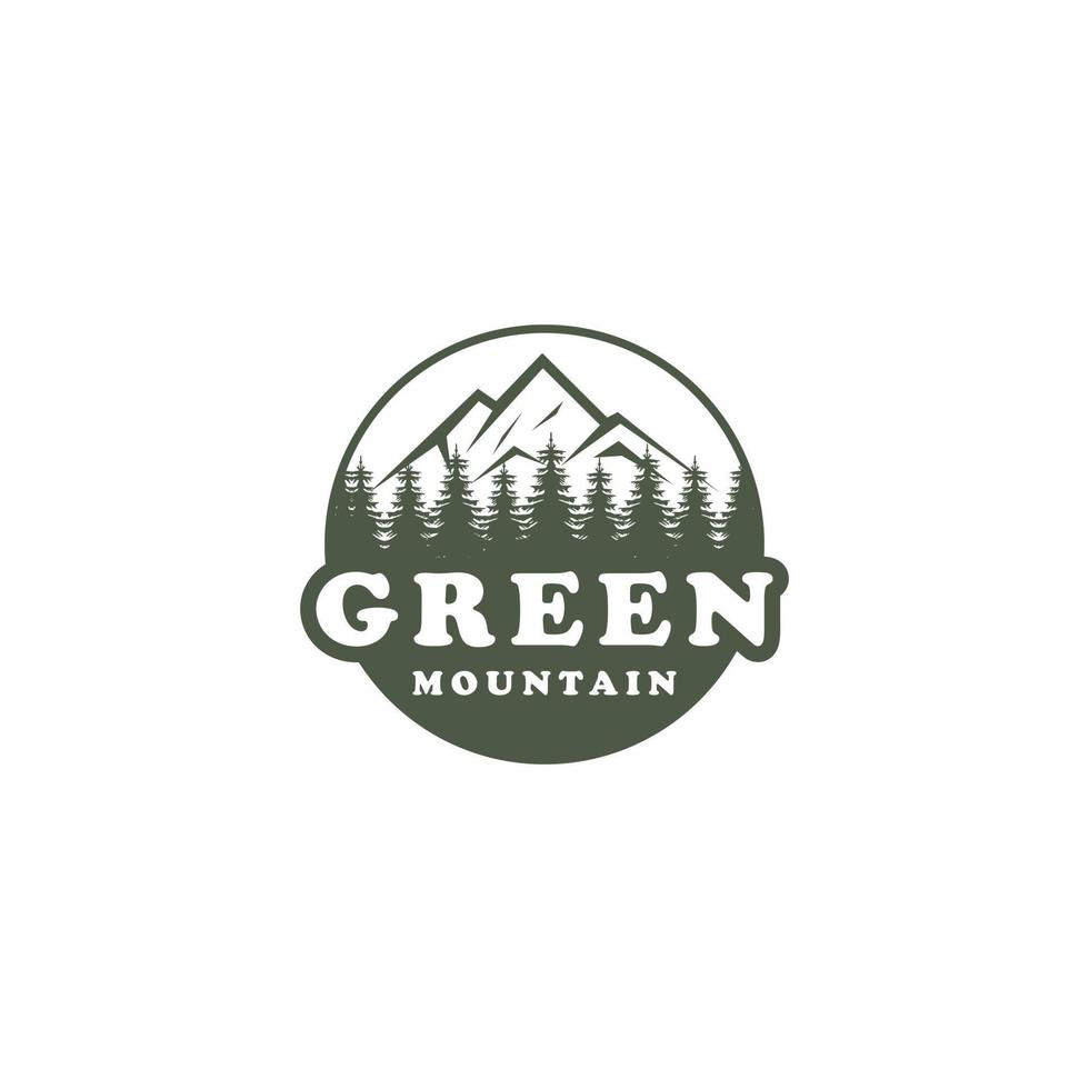 modèle de logo de montagne verte sur fond blanc vecteur