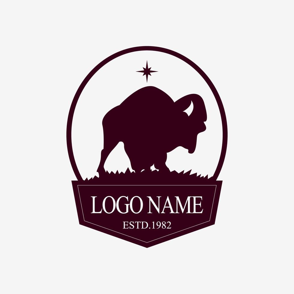 logo de silhouette de bison. signe d'emblème d'insigne de logo de buffle de bison isolé. logo animalier de luxe. vecteur
