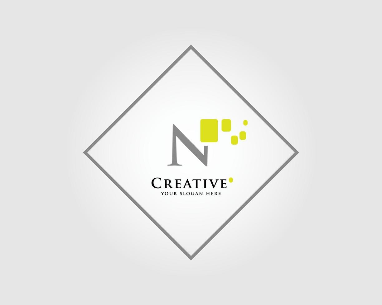 la conception du logo lettre n avec une combinaison de carrés verts convient à la marque de votre entreprise. vecteur