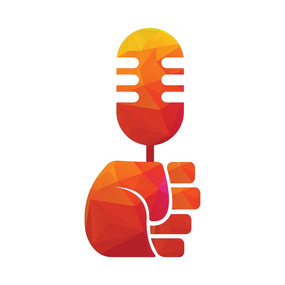 main humaine tenant fortement le microphone micro. création de concept de logo micro et poing. vecteur