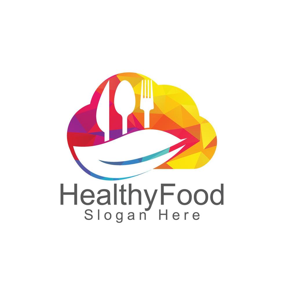modèle de logo de nuage d'aliments sains. logo d'aliments biologiques avec cuillère, fourchette, couteau et symbole de feuille. vecteur