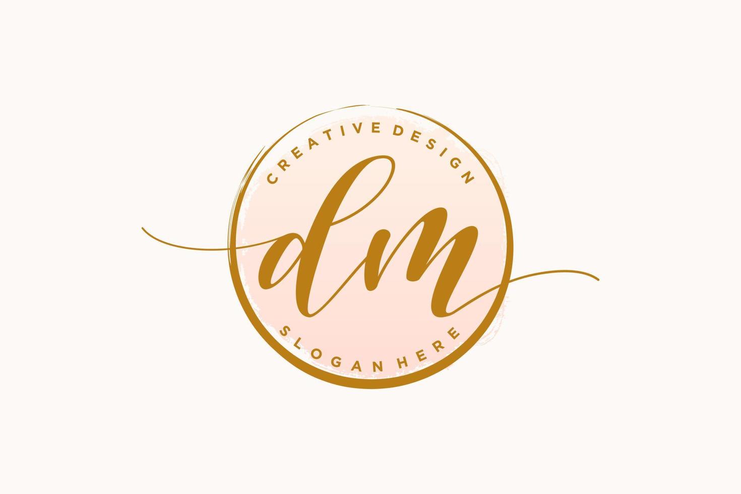 logo initial d'écriture manuscrite dm avec signature vectorielle de modèle de cercle, mariage, mode, floral et botanique avec modèle créatif. vecteur