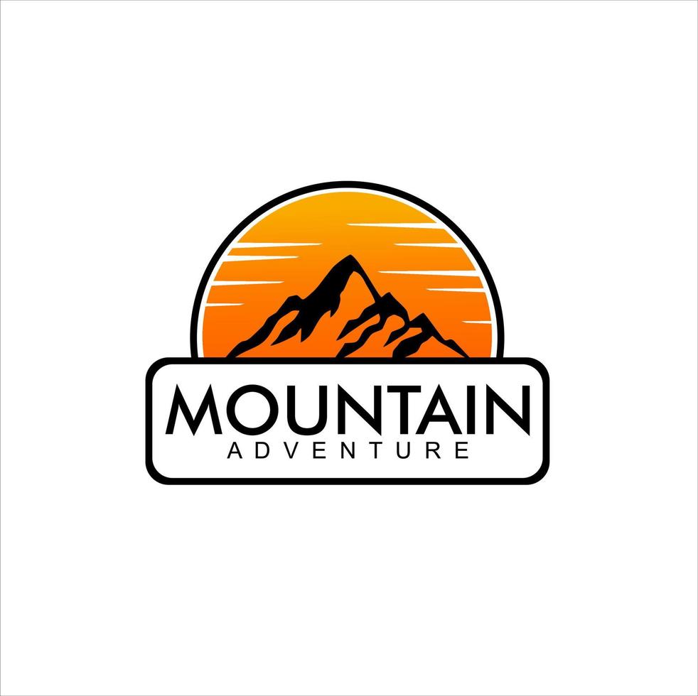 vecteur d'illustration du logo d'aventure en montagne