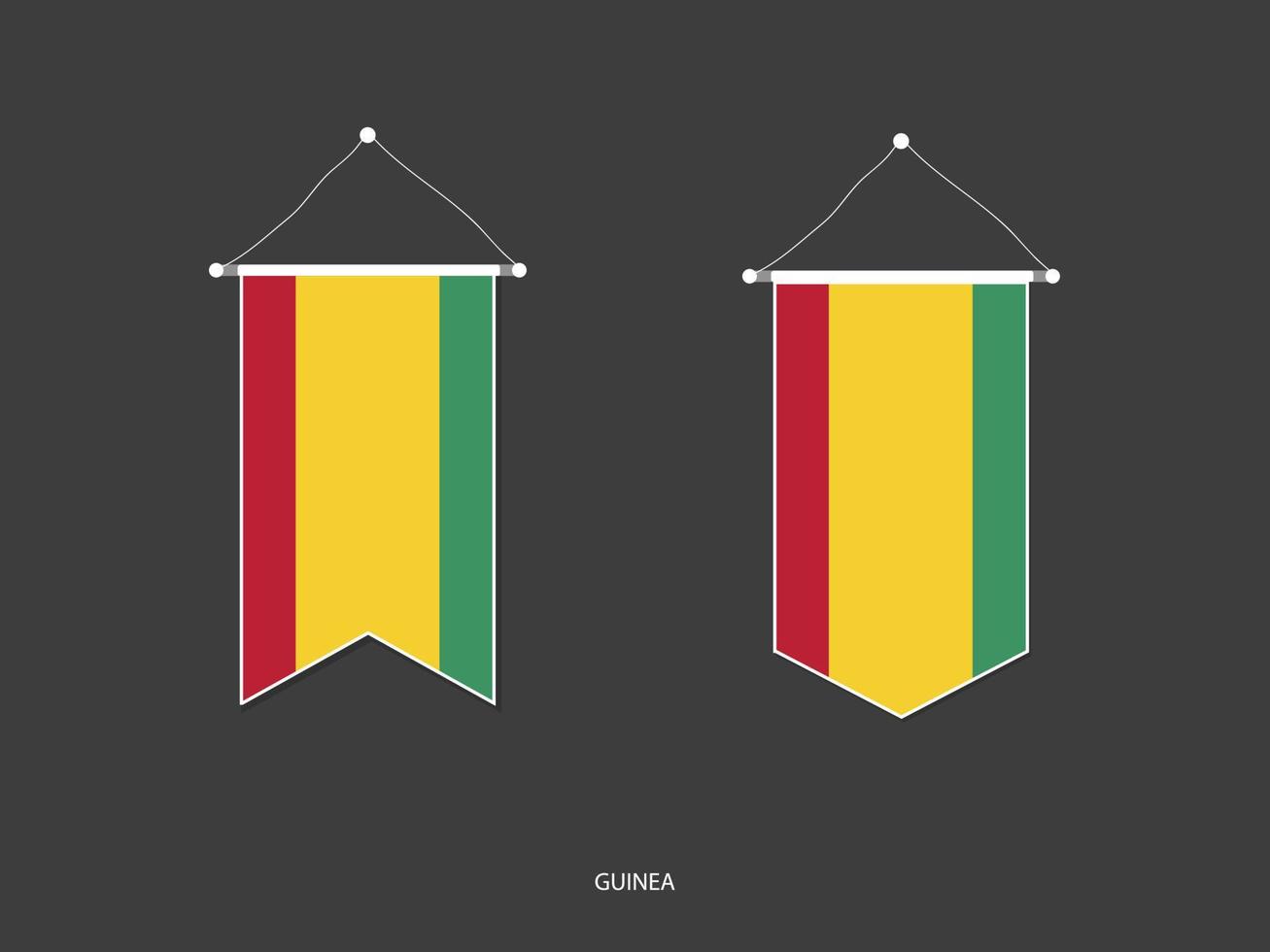 drapeau de la guinée sous diverses formes, vecteur de fanion de drapeau de football, illustration vectorielle.