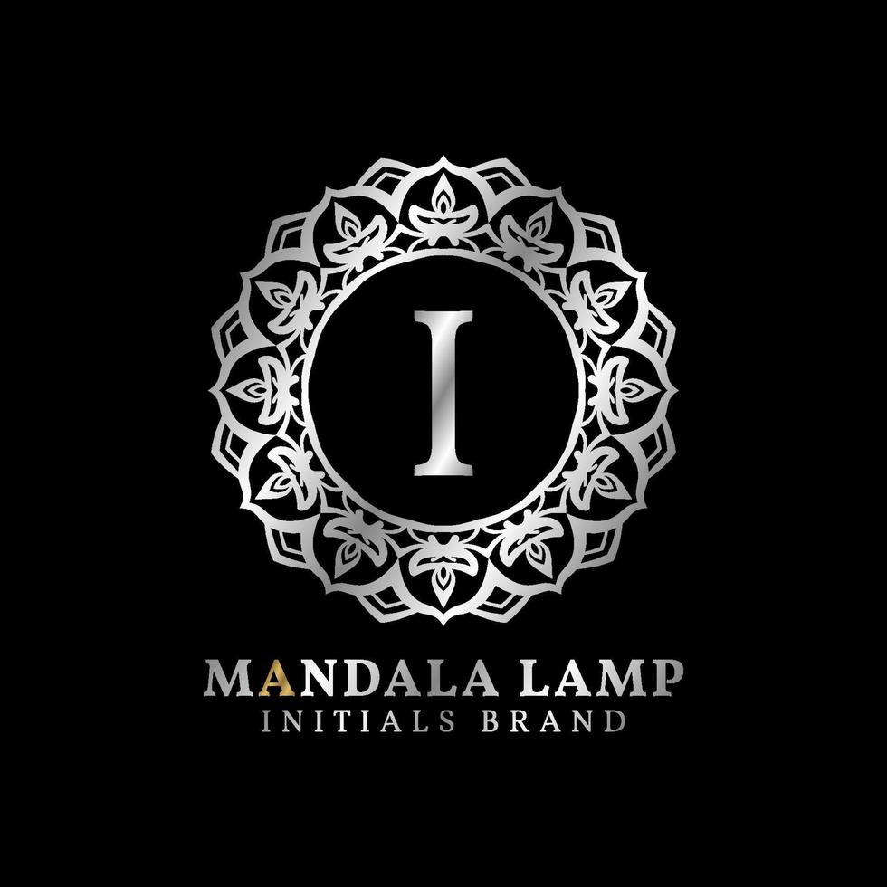 lettre i mandala lampe initiales création de logo vectoriel décoratif pour mariage, spa, hôtel, soins de beauté