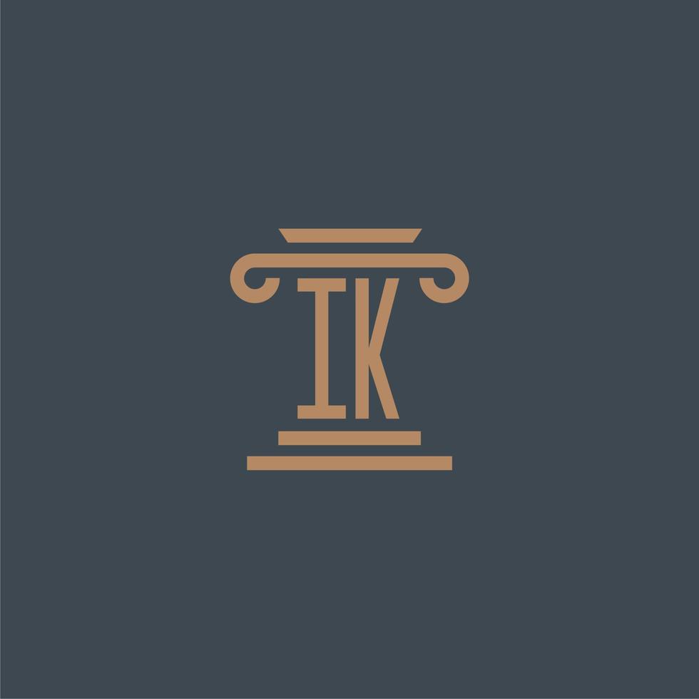 monogramme initial ik pour le logo du cabinet d'avocats avec un design de pilier vecteur