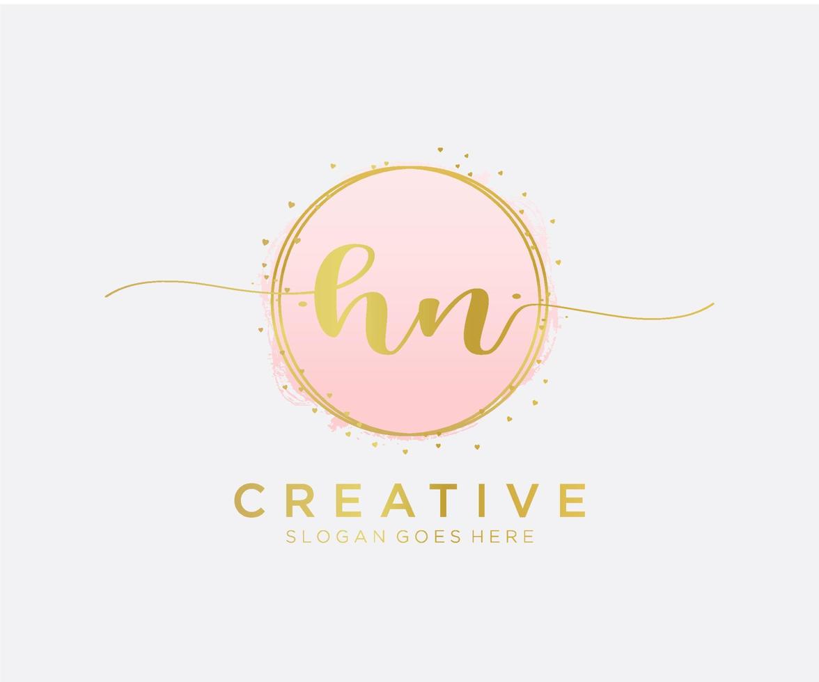 logo féminin initial hn. utilisable pour les logos nature, salon, spa, cosmétique et beauté. élément de modèle de conception de logo vectoriel plat.