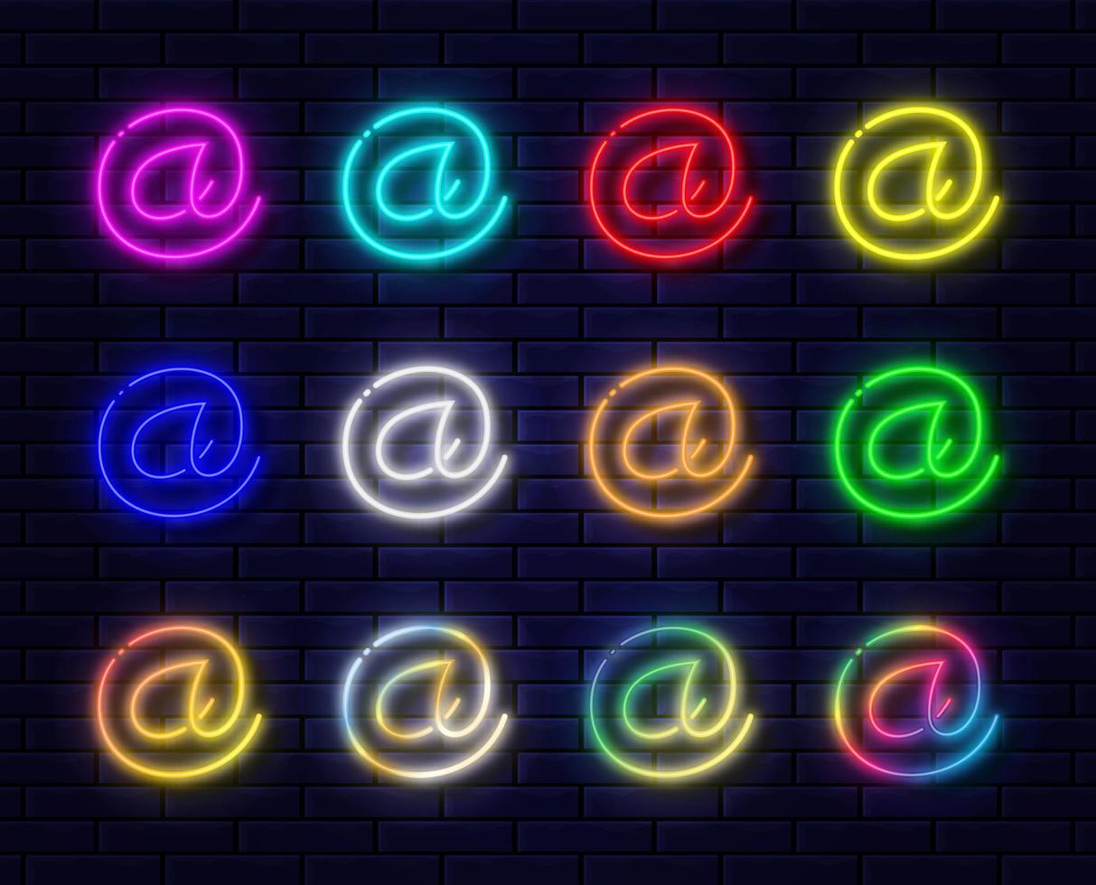 jeu d'icônes de symbole de courrier électronique. conception de lignes lumineuses colorées au néon vecteur