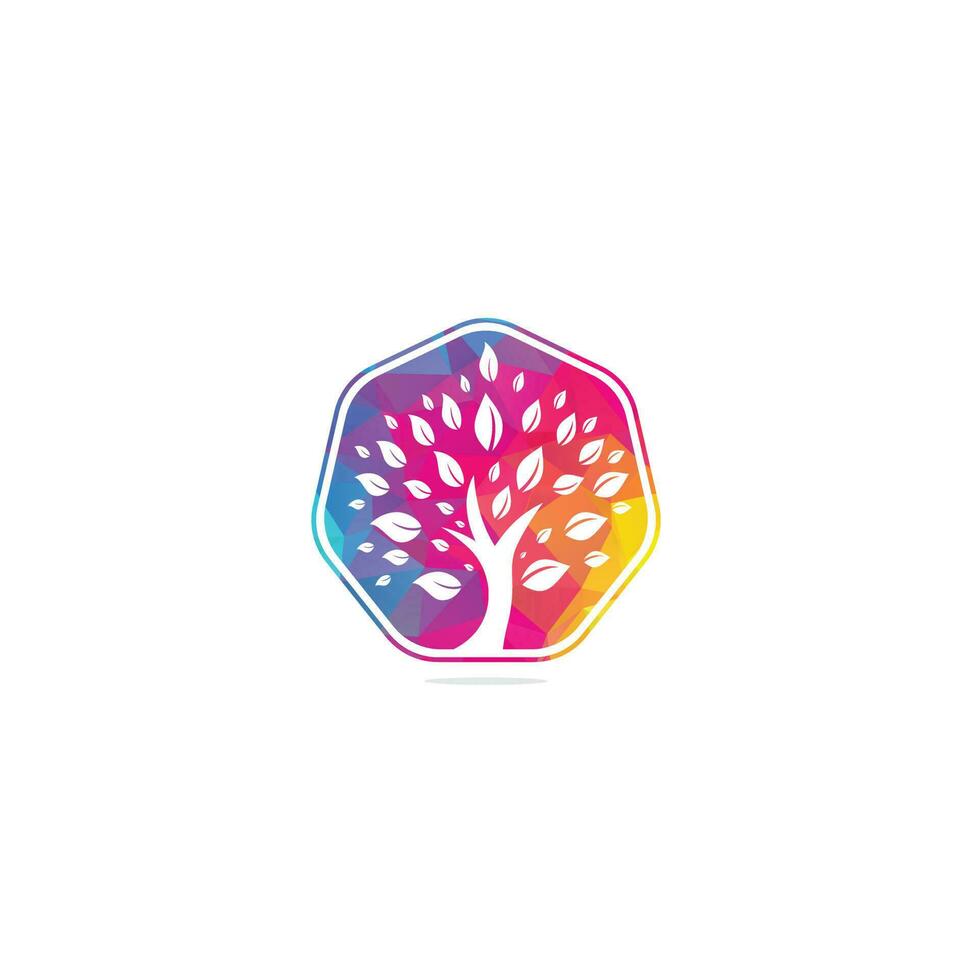 création de logo d'arbre vert. conception de vecteur d'élément organique abstrait. icône de concept de logotype de vie heureuse écologie.