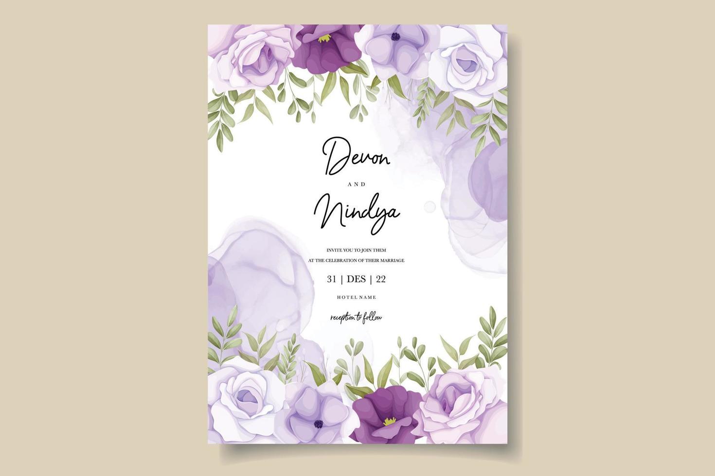 invitation de mariage avec de jolies fleurs violettes vecteur