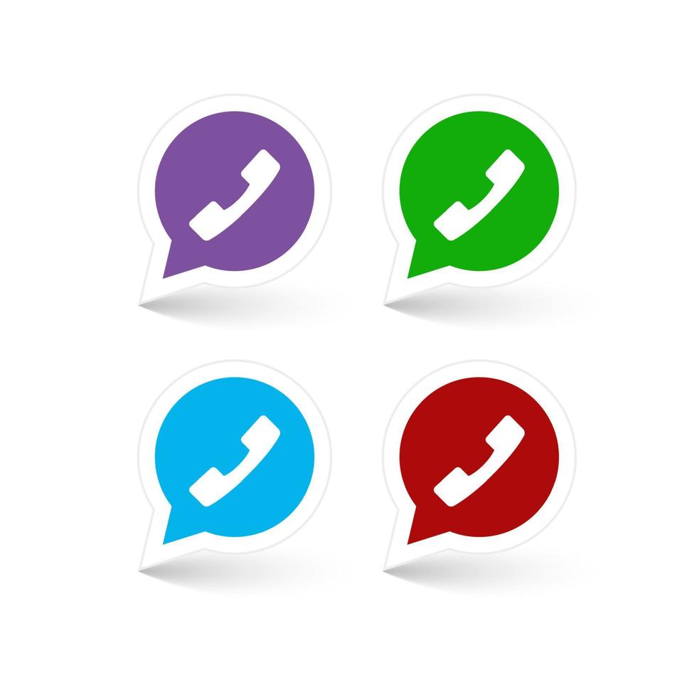 ensemble de combiné de téléphone vert, rouge, bleu et lilas dans l'icône de bulle de parole vecteur
