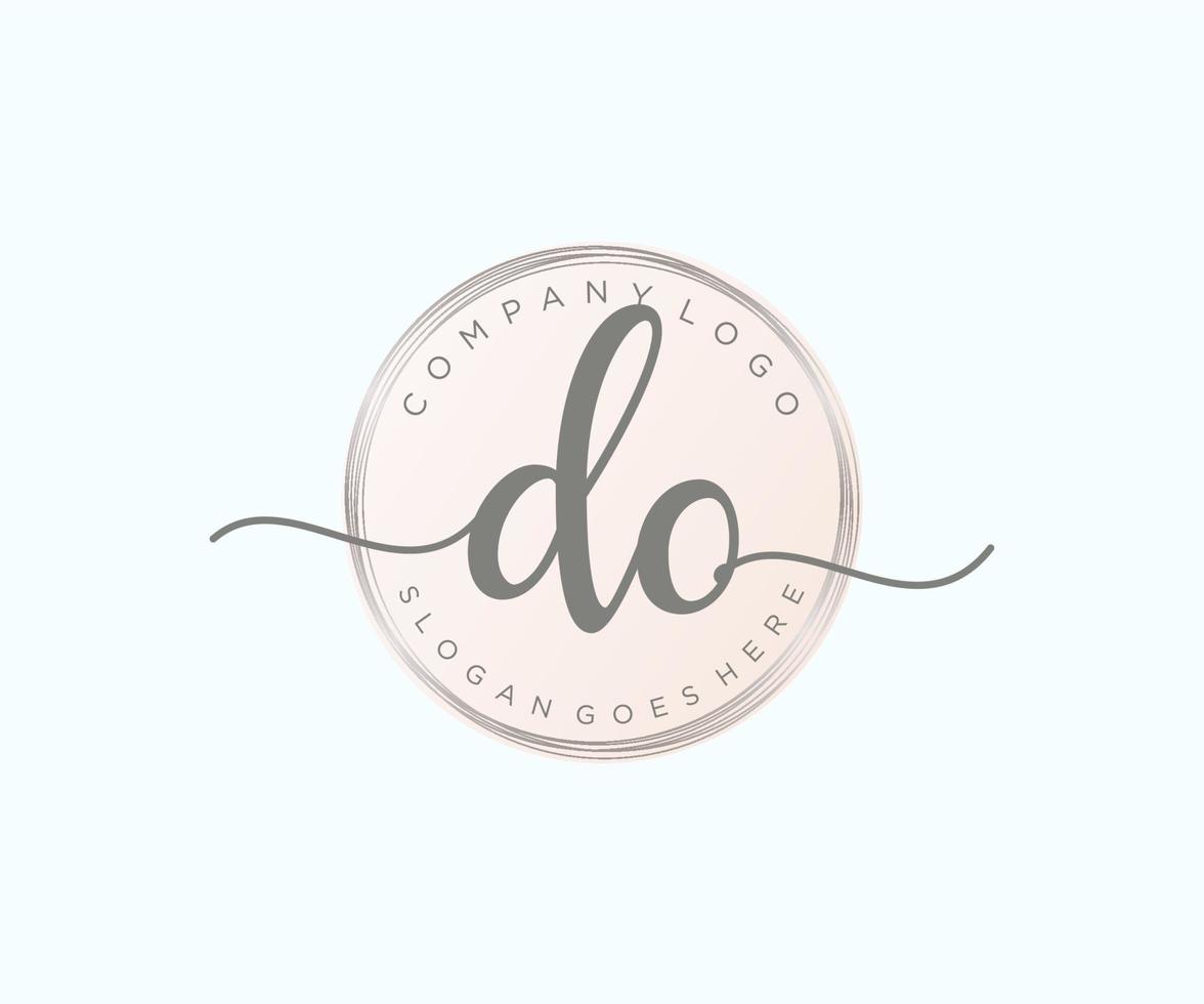 initiale faire le logo féminin. utilisable pour les logos nature, salon, spa, cosmétique et beauté. élément de modèle de conception de logo vectoriel plat.