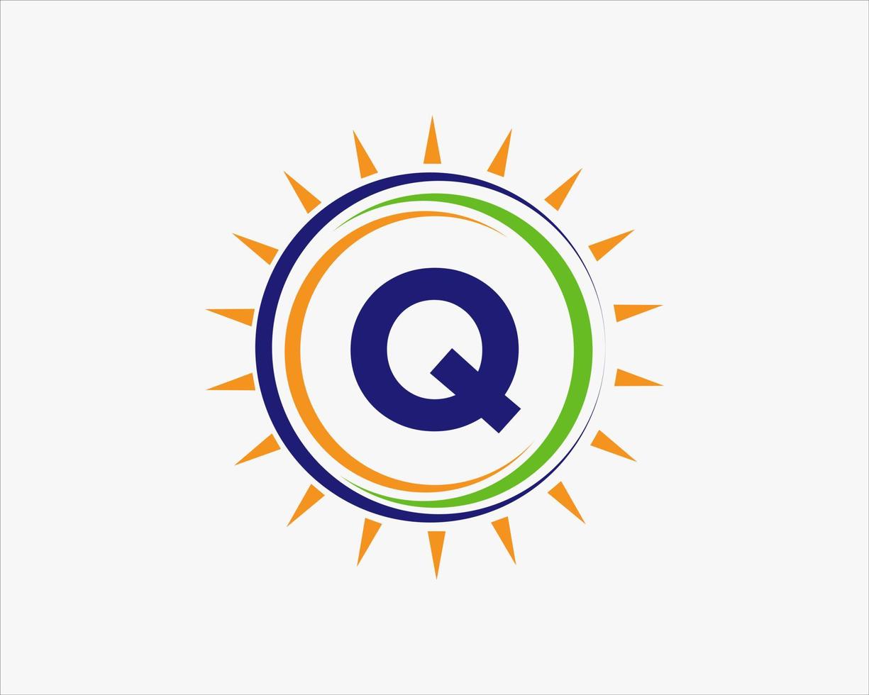 lettre q soleil logo. modèle de logo de l'industrie de l'agriculture électrique de ferme de panneaux solaires vecteur