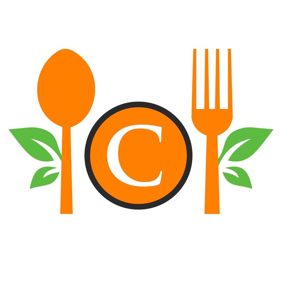 logo du restaurant sur le modèle de lettre c. cuillère et fourchette, symbole de feuille pour signe de cuisine, icône de café, restaurant, image vectorielle d'entreprise de cuisine vecteur