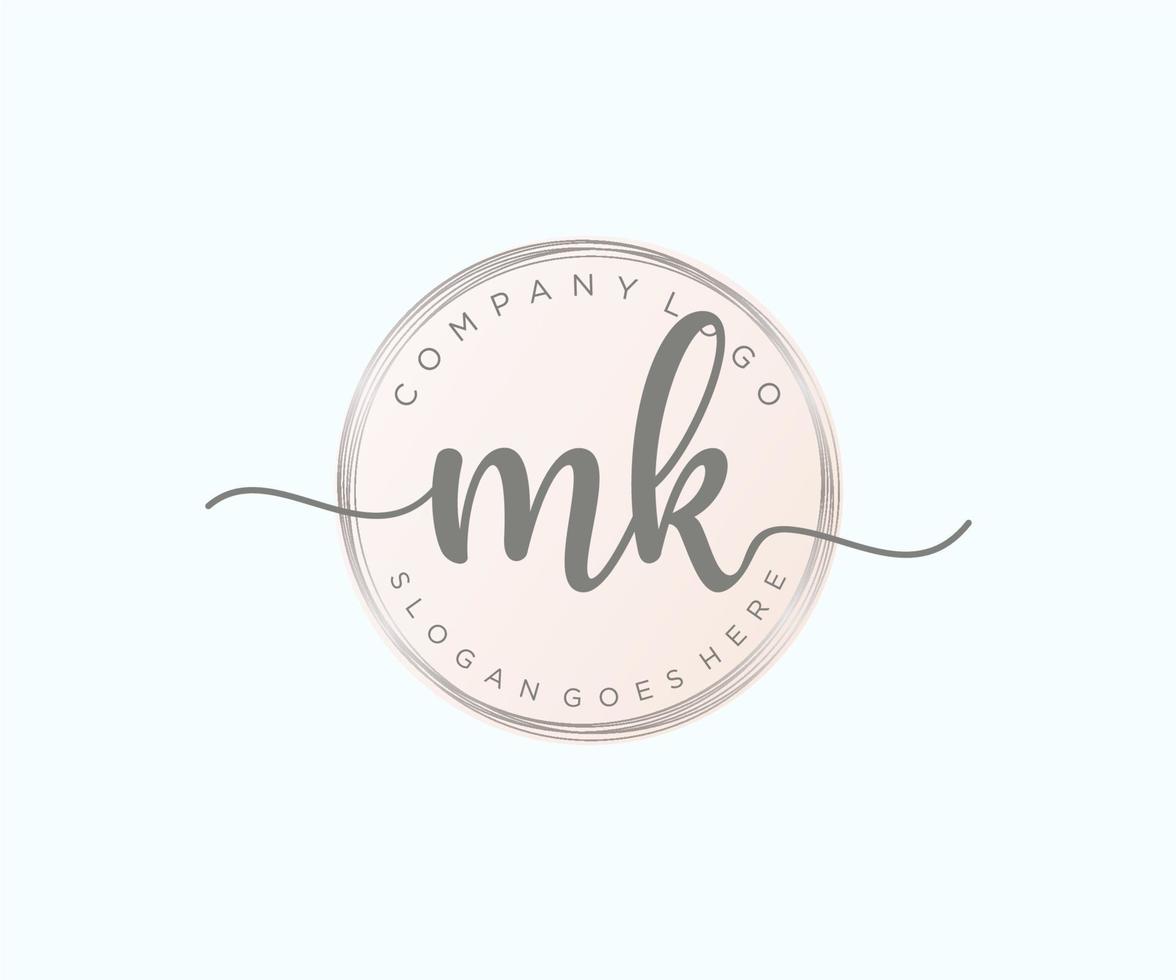 logo féminin initial mk. utilisable pour les logos nature, salon, spa, cosmétique et beauté. élément de modèle de conception de logo vectoriel plat.