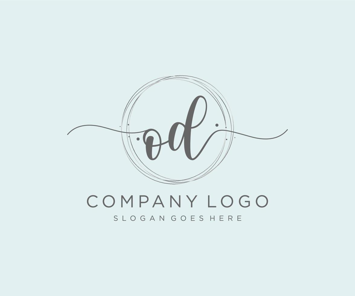 initiale du logo féminin. utilisable pour les logos nature, salon, spa, cosmétique et beauté. élément de modèle de conception de logo vectoriel plat.