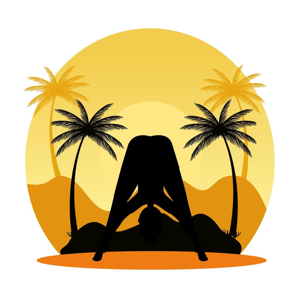 silhouette de femme pratiquant le pilates sur la scène de coucher de soleil paysage vecteur