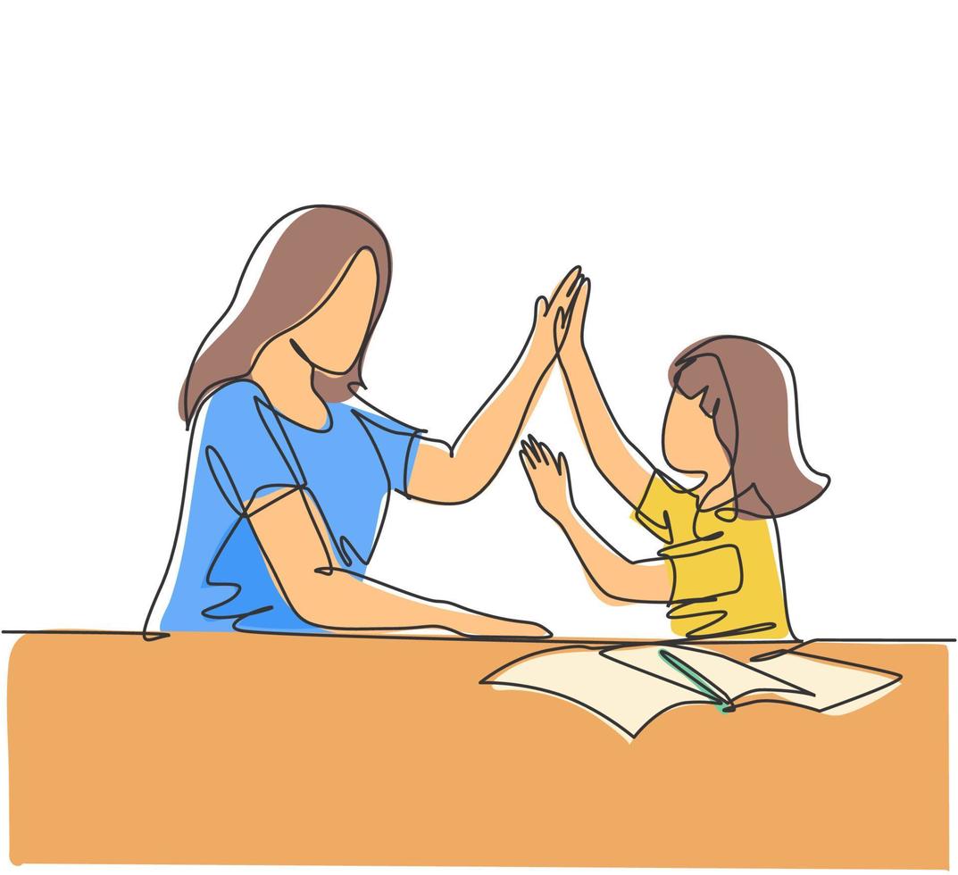 un dessin au trait d'une jeune mère heureuse accompagne sa fille étudie et lit un livre tout en faisant un geste de cinq ans. concept parental ligne continue dessiner conception graphique illustration vectorielle vecteur