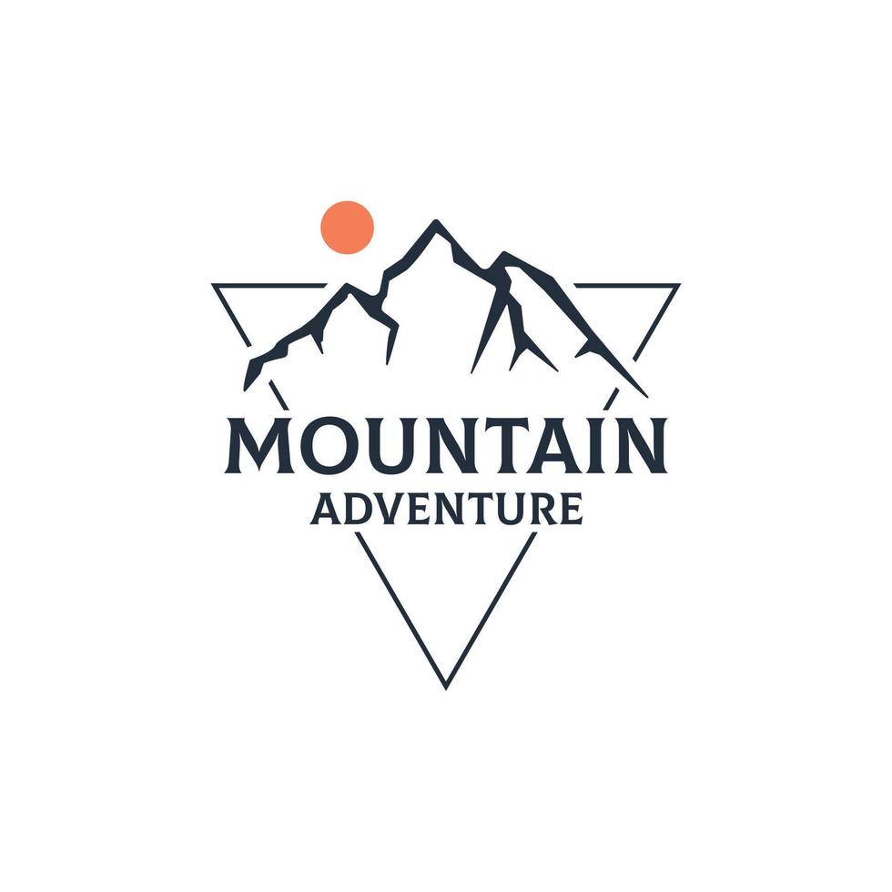 Montagne aventure Extérieur logo conception vecteur dans Triangle, meilleur pour sport ou des loisirs logo etc