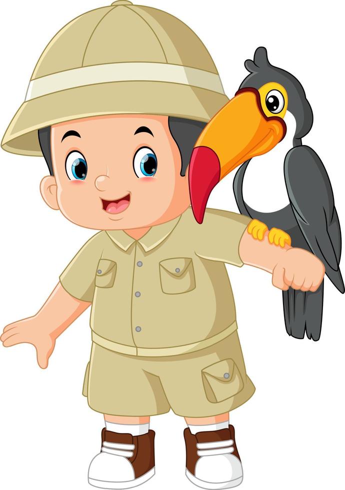 une marrant aventureux garçon est posant avec une gros toucan oiseau vecteur