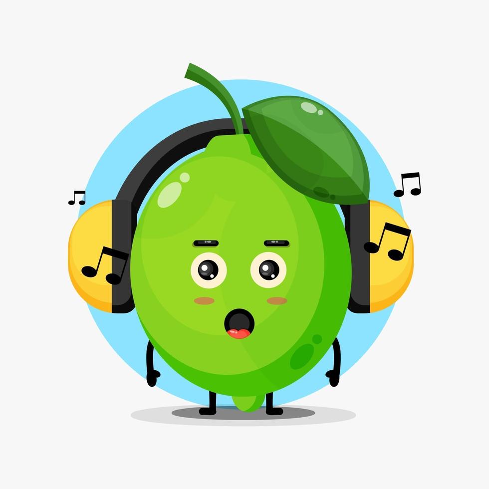 mascotte de citron vert mignon écoutant de la musique vecteur