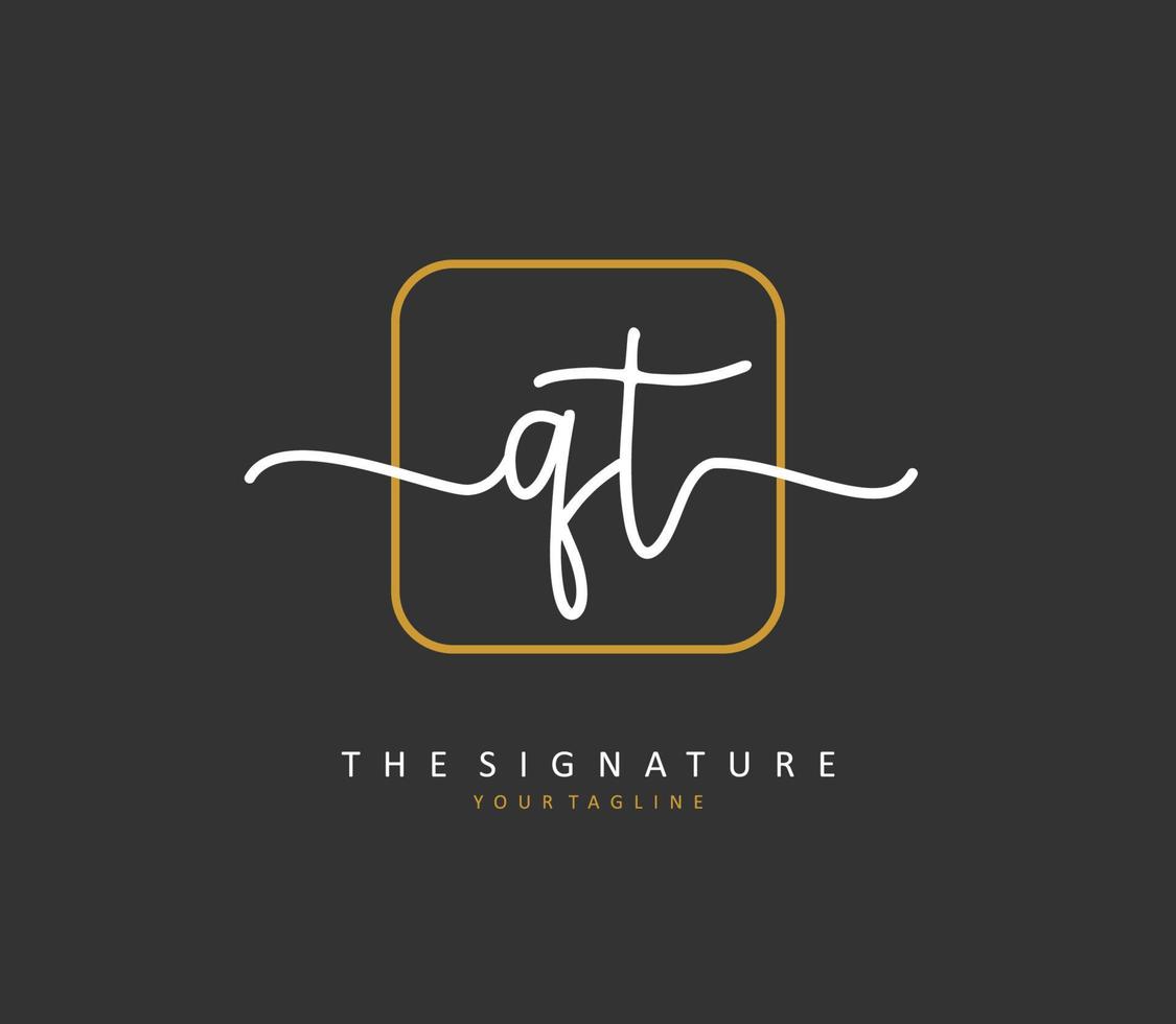 q t qt initiale lettre écriture et Signature logo. une concept écriture initiale logo avec modèle élément. vecteur