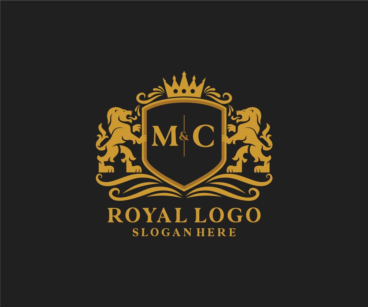 modèle de logo initial mc lettre lion royal luxe en art vectoriel pour restaurant, royauté, boutique, café, hôtel, héraldique, bijoux, mode et autres illustrations vectorielles.