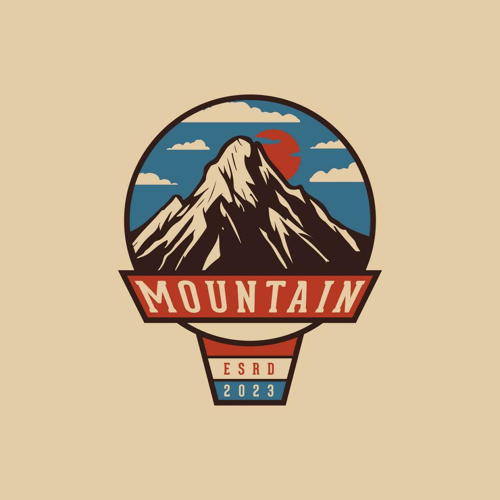Montagne logo conception inspiration, Montagne illustration, Extérieur aventure. vecteur