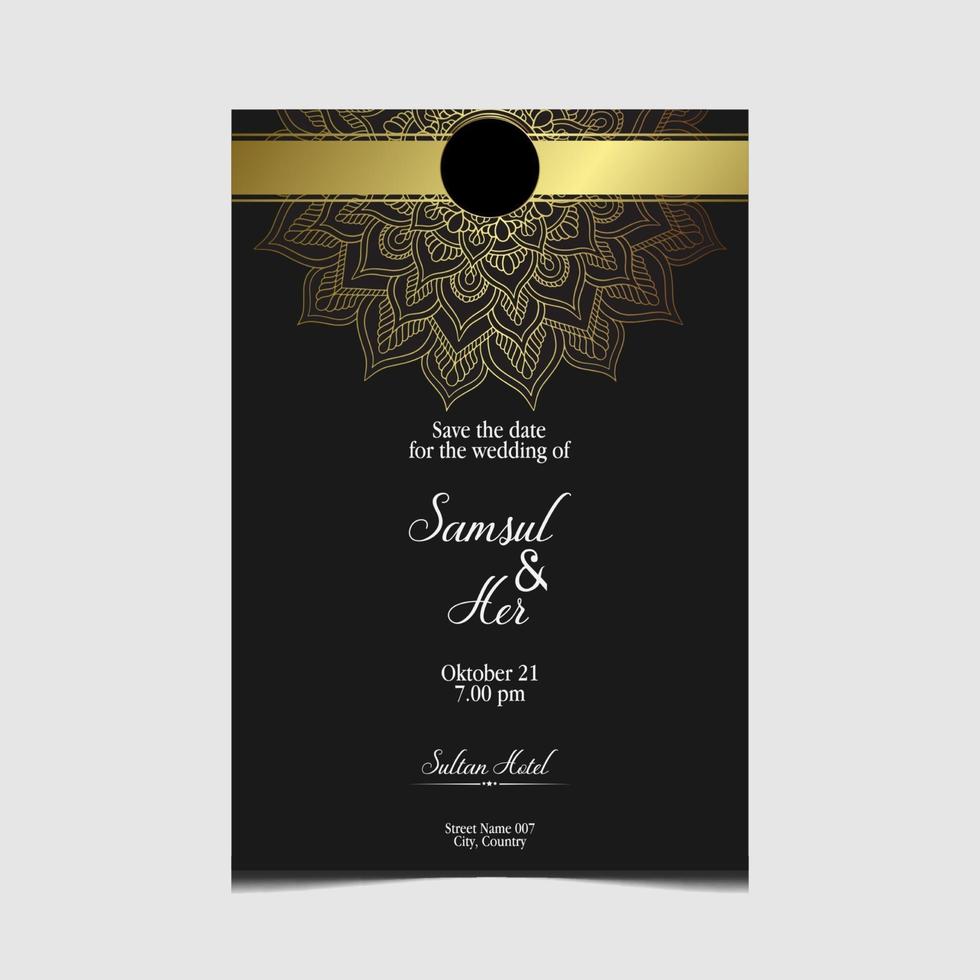 fond orné de mandala or de luxe pour invitation de mariage vecteur