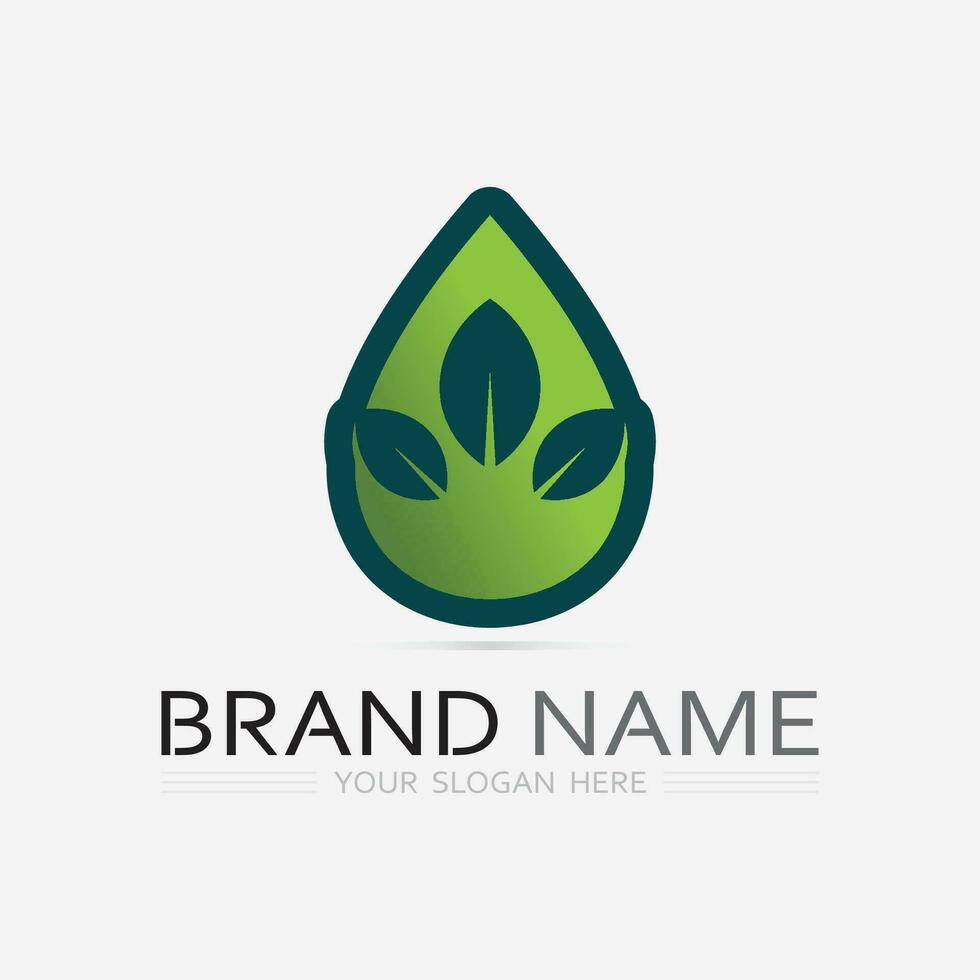 jardinage logo avec pelle icône et arbre avec vert feuilles logo modèle. vecteur