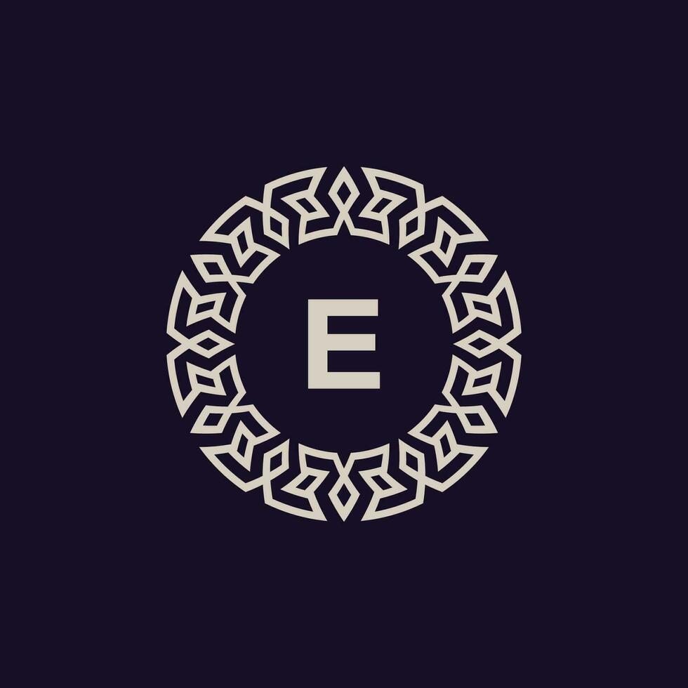 logo initiales lettre e. élégant et moderne cercle emblème. ornemental monogramme emblème vecteur