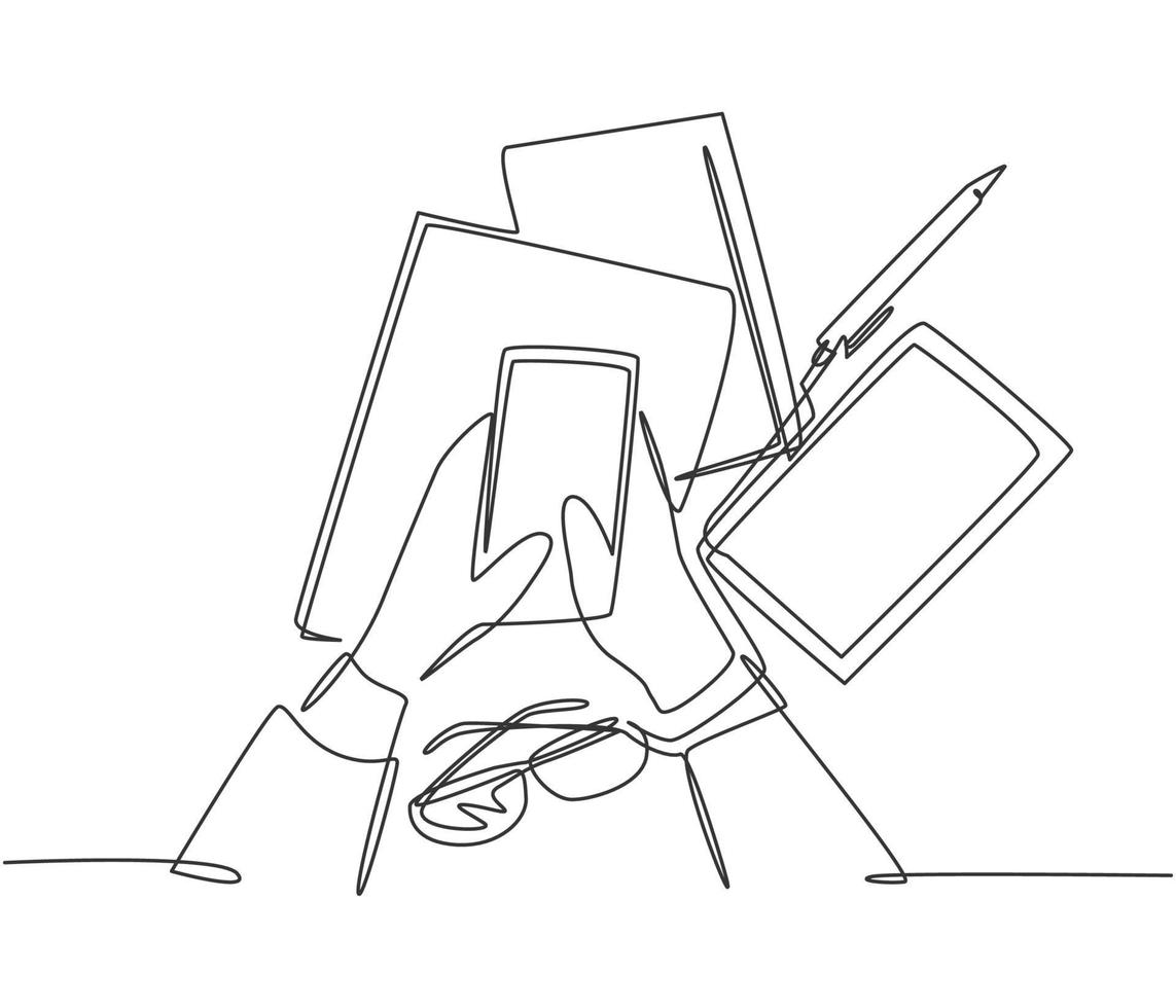 un seul dessin au trait d'un doigt gestuel tenant un smartphone avec une pile de livres et de lunettes ci-dessous. concept de gadget de télécommunication. ligne continue à la mode dessiner illustration vectorielle de conception vecteur