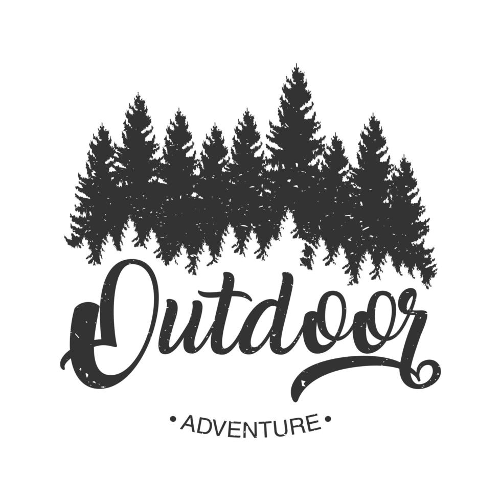 emblème de lettrage d'aventure en plein air avec forêt de pins vecteur