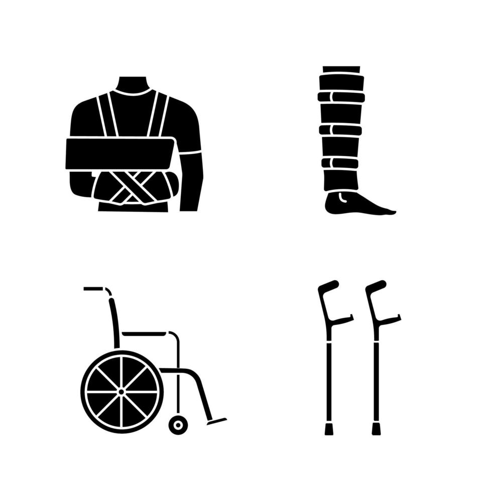 Ensemble d'icônes de glyphe de traitement des traumatismes. immobilisateur d'épaule, tibia, fauteuil roulant, béquilles de coude. symboles de silhouette. illustration vectorielle isolée vecteur