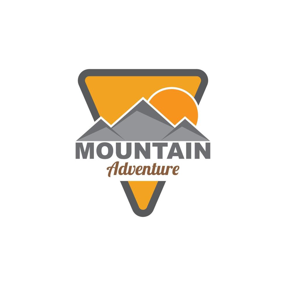 Montagne logo conception. aventure. Extérieur randonnée aventure icône ensemble. conception vecteur